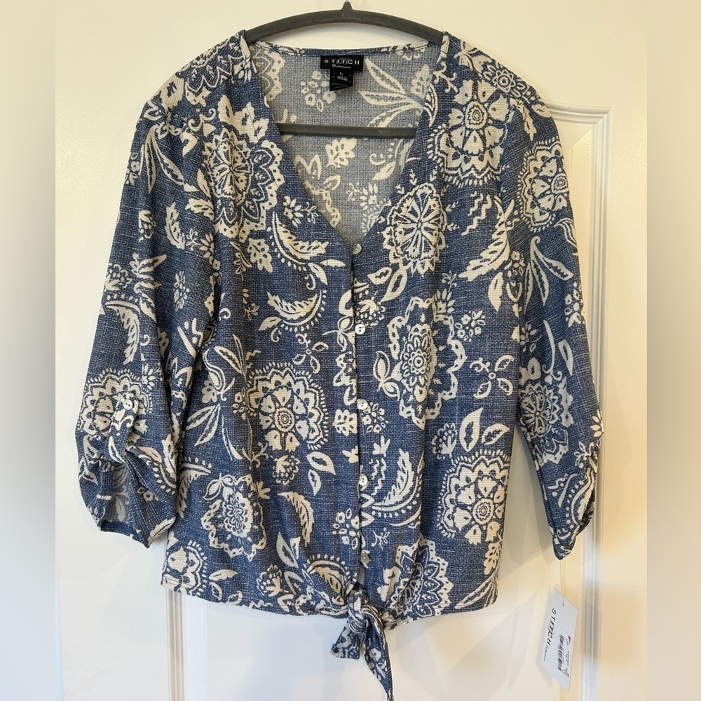 NWT Stitch Collection Blue Floral Tie-Front Top